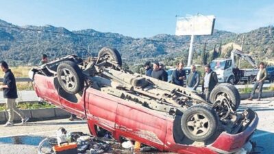 Muğla’nın Bodrum ilçesinde park halindeki kamyonete çarpan kamyonetin 18 yaşındaki