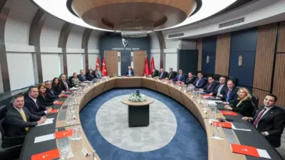 CHP lideri Özgür Özel, yeni MYK ile ilk toplantıda bütçe,