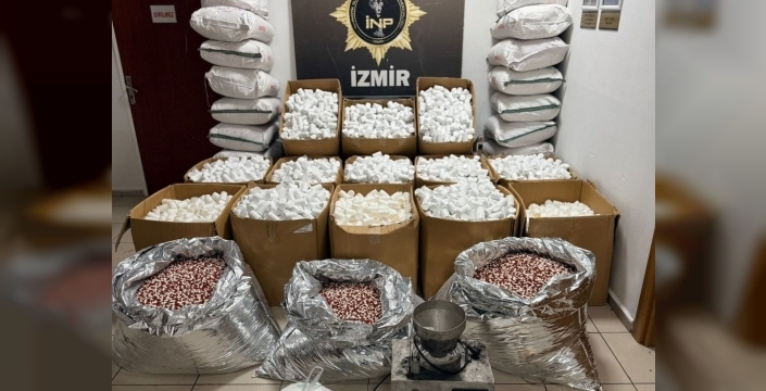 İzmir'de düzenlenen bir uyuşturucu operasyonunda, kent tarihinde tek seferde ele