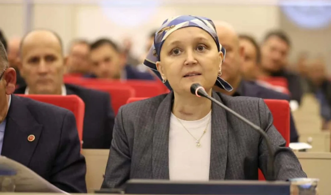 Manisa Büyükşehir Belediye Başkanı Besim Dutlulu, kolon kanseri tedavisi gören