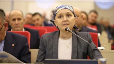 Manisa Büyükşehir Belediye Başkanı Besim Dutlulu, kolon kanseri tedavisi gören