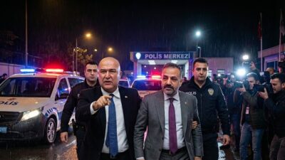 CHP İzmir Milletvekili Murat Bakan, İzmir’de gerçekleşen ve yoğun ilgi