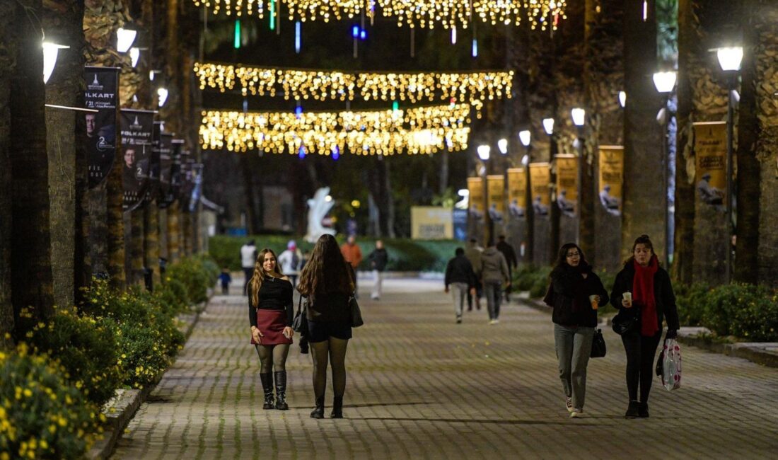 İzmir Büyükşehir Belediyesi, kentin yeni yılı huzur ve güven içinde