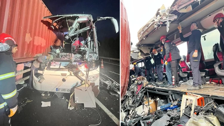 Osmaniye'nin Bahçe ilçesinde yolcu otobüsünün TIR'a çarptığı kazada 6 kişi