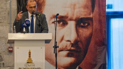 İzmir Büyükşehir Belediyesi, 3 Aralık Engelliler Günü kapsamında düzenlediği buluşmada