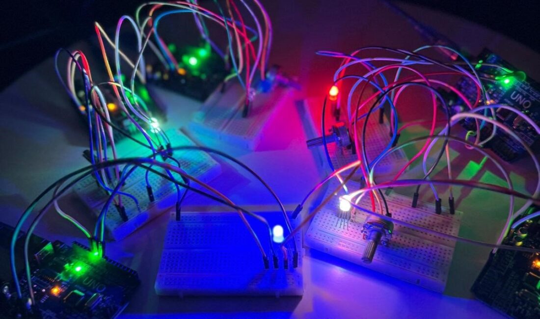 İzmir Büyükşehir Belediyesi, dijital çağın kodlarını gençlere öğretiyor! Çiğli Gençlik