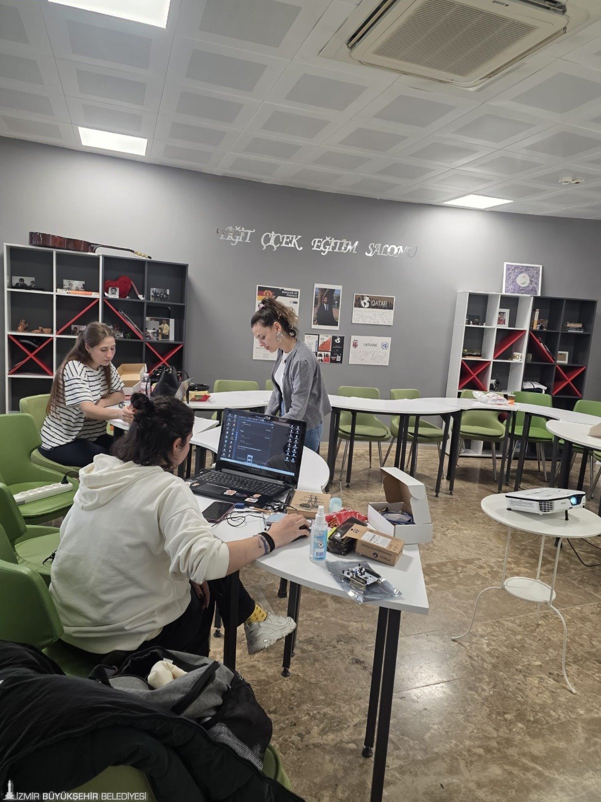 Gençler için ücretsiz Arduino atölyesi 3 Gençler için ücretsiz Arduino atölyesi