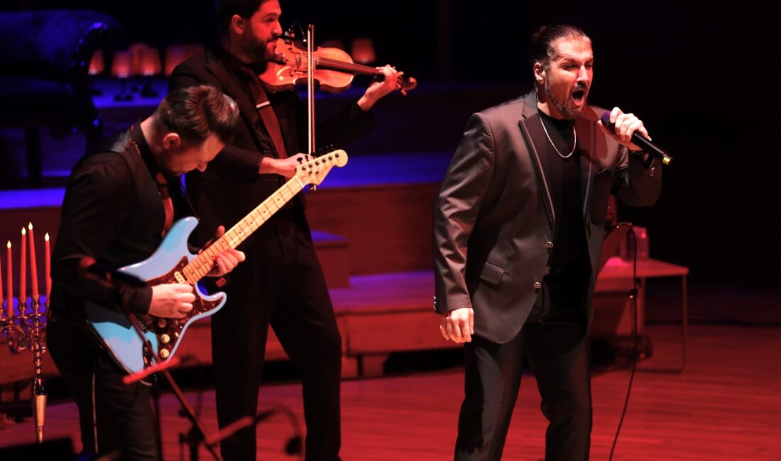 Tenor Levent Gündüz, 30. sanat yılını alışılmışın dışında bir repertuvarla