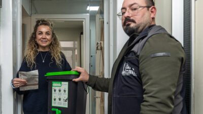 İzmir Büyükşehir Belediyesi, organik atıkların çöpe gitmesini engelleyerek sera gazı