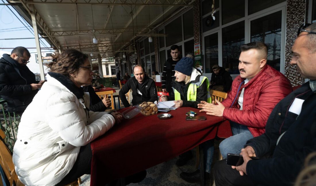 Kırsal boşalıyor, üretim tehlikede... İzmir Büyükşehir Belediyesi "Toprağın Genç Aklı"