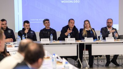 İzmir Büyükşehir Belediyesi, ilçe belediyeleri ve esnaf odalarını tek çatı