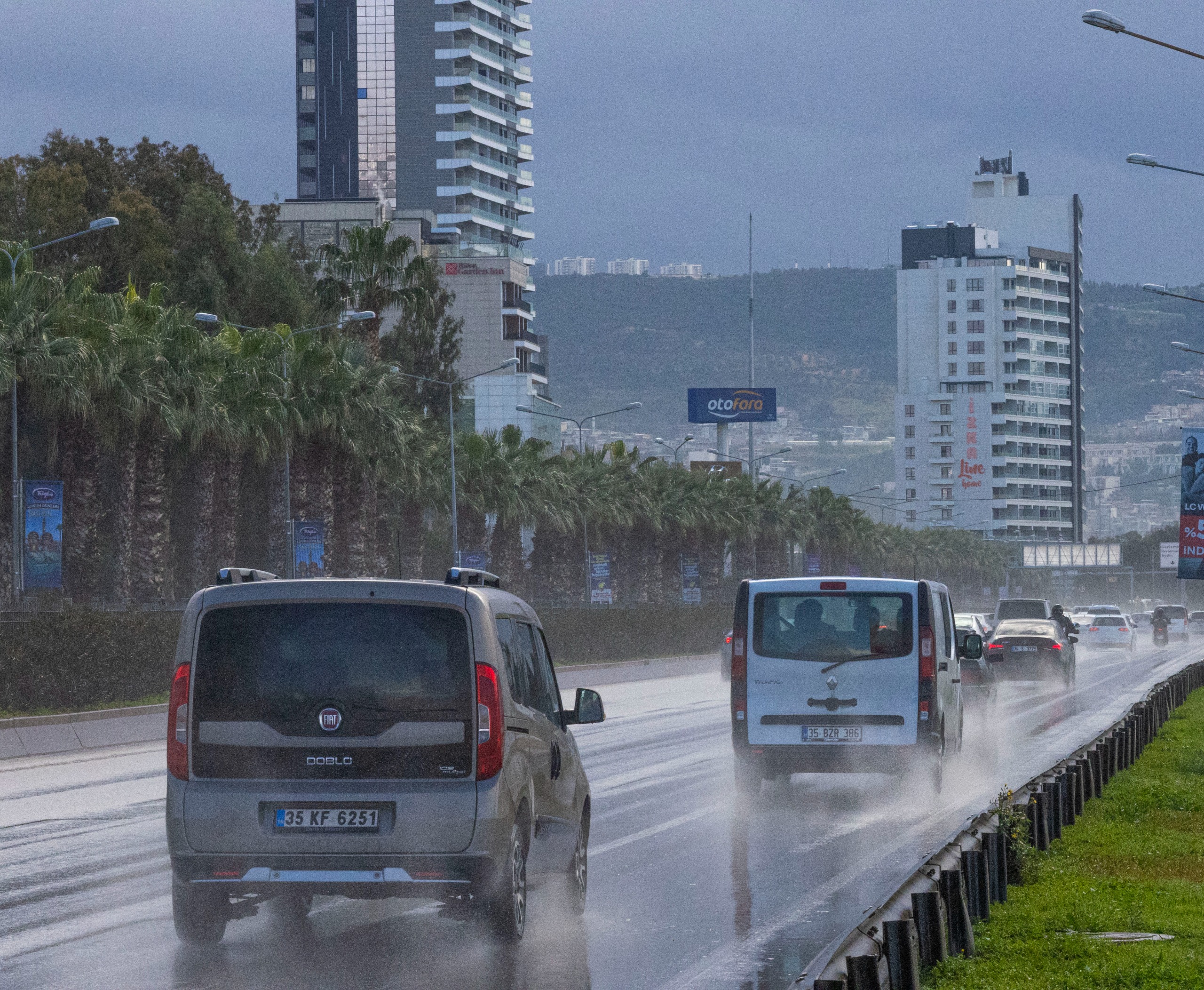 Pazar günü plan yapanlar dikkat! İzmir'de "Kriz Masası" kuruluyor: Alarm seviyesi yükseltildi!