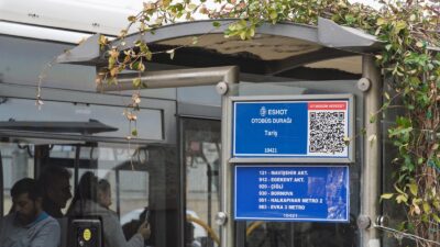 İzmir Büyükşehir Belediyesi, kentin çehresini değiştirecek "Yeşil Durak" projesini başlattı.