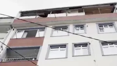 İstanbul Bağcılar’da 5 katlı bir binanın en üst katında yaşayan