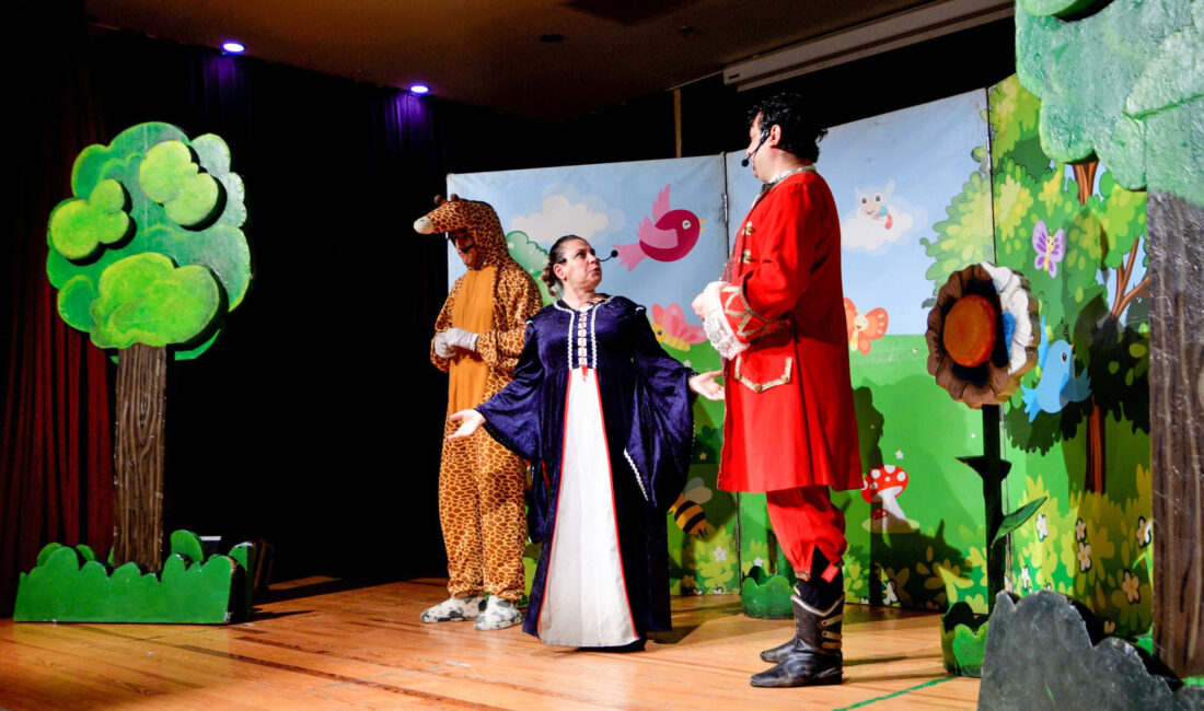 Bornova Belediyesi, sömestr tatiline özel tiyatro maratonunu Mevlana Toplum ve