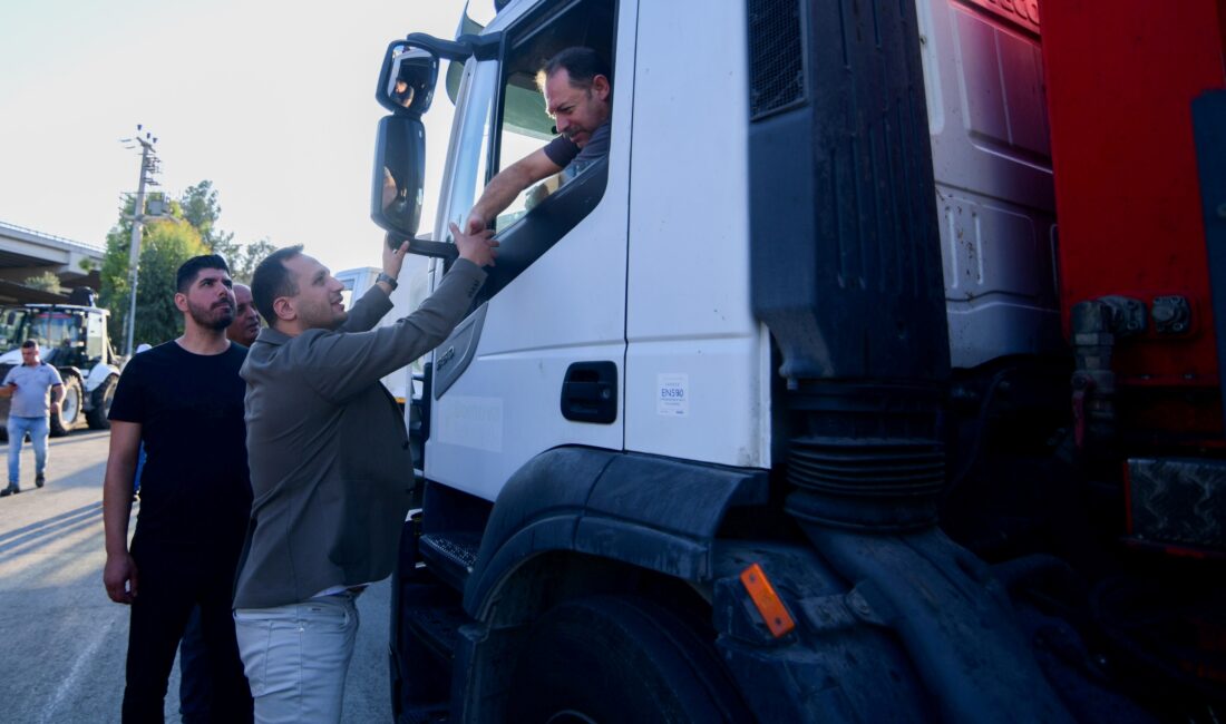 Bornova uyumuyor, çöp taksiler durmuyor! 45 mahalle, 4 bin sokak