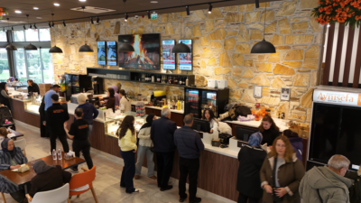 Dışarıda iki kişilik yemeğe bin lira veren emekli Sebahattin amca