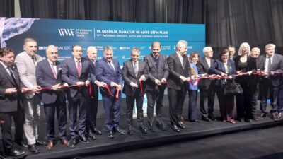 60 ülkeden alıcıların akın ettiği IF Wedding Fashion'da konuşan Başkan