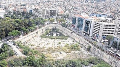 İzmir’in kalbinde on yıllardır çözülemeyen ve kamuoyunda "Basmane Çukuru" olarak
