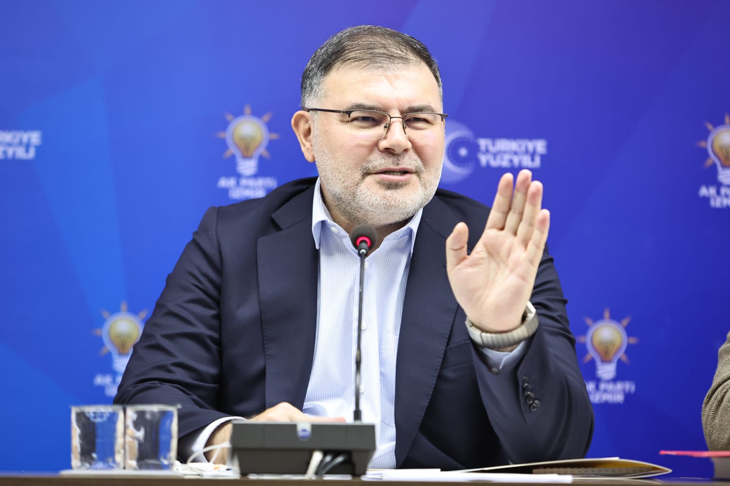 AK Parti İzmir İl Başkanı Bilal Saygılı, CHP İzmir İl