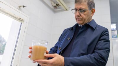 İzmir'de etkili olan sağanak yağışlar, kuruma noktasına gelen Tahtalı Barajı'na