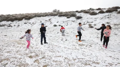 Türkiye’nin dünyaca ünlü turizm destinasyonu Çeşme, 2026 yılının ilk gününde