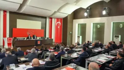 Özgür Özel, 81 il başkanıyla kapalı kapılar ardında bir araya