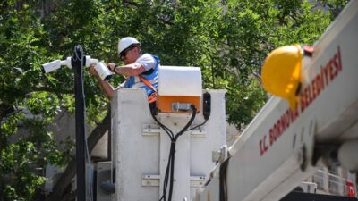 Bornova Belediye Başkanı Ömer Eşki, kentin geleceğini "dijital ikiz" teknolojisiyle