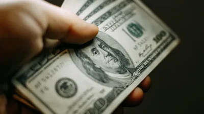 ABD-İran gerilimi ve hükümetin kapanma riski piyasaları baskılıyor. Fed bu