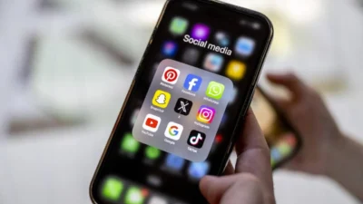 Tüketicileri yasa dışı kumar sitelerine yönlendiren 15 dev hesap engellendi.