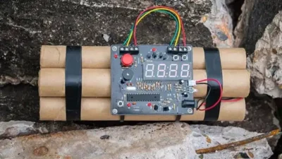 Güney Kıbrıs'ta gerçekleştirilen askeri bir eğitim sırasında yerleştirilen patlayıcılardan bir