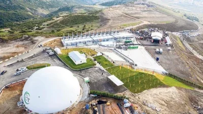 İzmir Büyükşehir Belediye Başkanı Dr. Cemil Tugay, kentin yıllardır kanayan