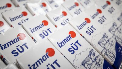 İzmir Büyükşehir Belediyesi’nin "İzmirli üreticiden, halkın sofrasına" sloganıyla ürettiği İZMAR