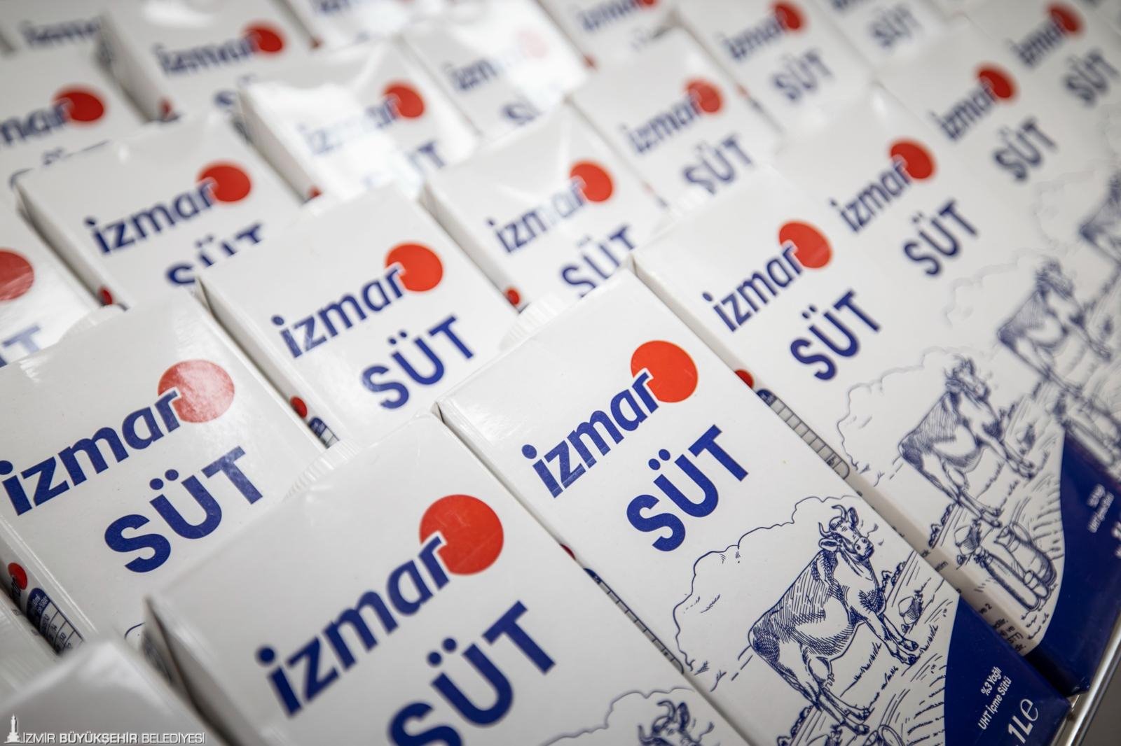 İzmir Büyükşehir Belediyesi’nin "İzmirli üreticiden, halkın sofrasına" sloganıyla ürettiği İZMAR