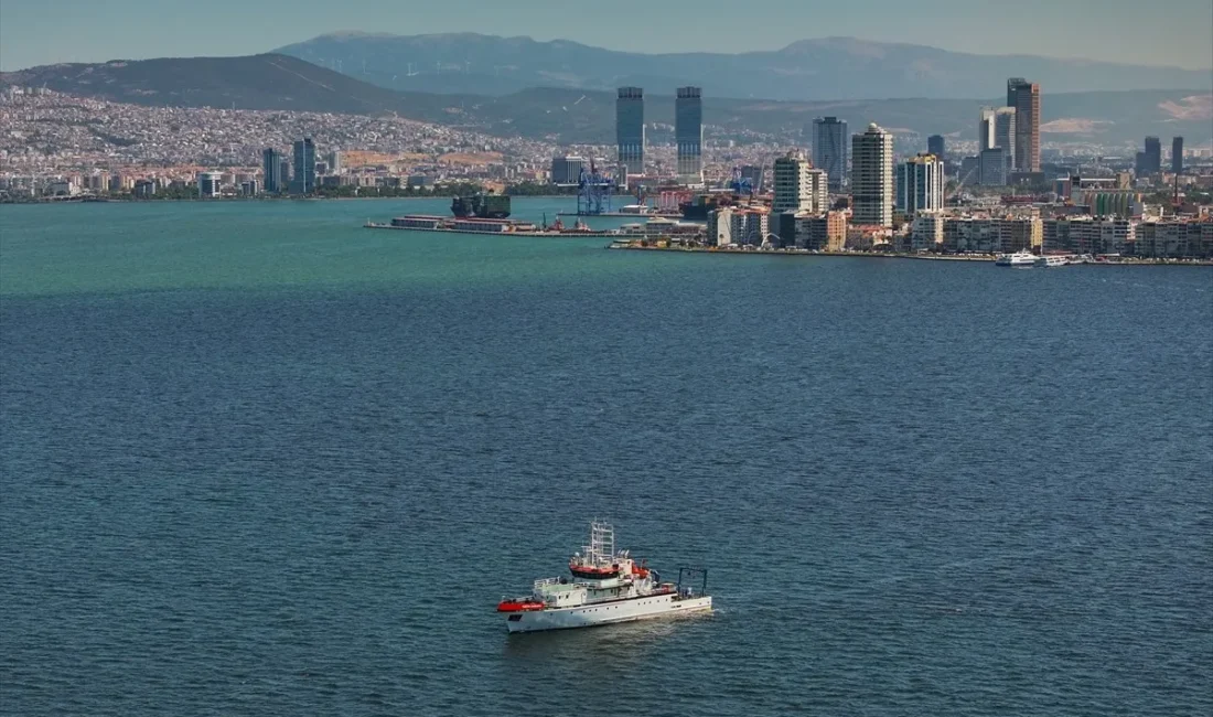 Çevre Bakanlığı'nın dev bütçesinden İzmir Körfezi'ne düşen pay tartışma yarattı.