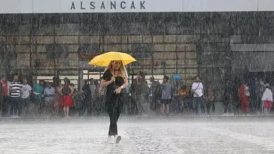 Meteoroloji Genel Müdürlüğü, bugün için İzmir’e sarı kodlu uyarı verdi.