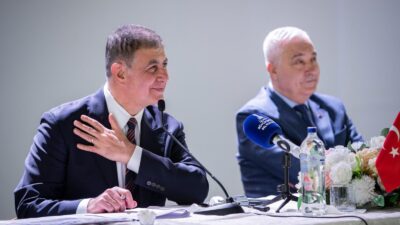 İzmir’in her köşesine eşit hizmet sözü veren Cemil Tugay, Kemalpaşa’da