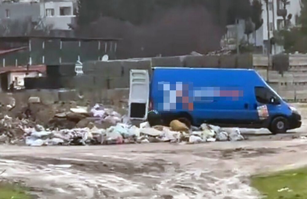 Sosyal medyada paylaşılan kaçak moloz döküm görüntüleri Buca Belediyesi’ni harekete