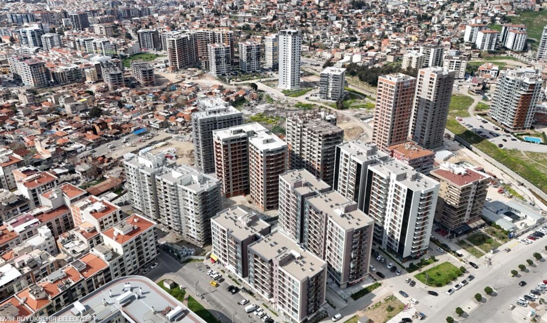 İzmir Büyükşehir Belediye Başkanı Dr. Cemil Tugay, Karşıyaka Örnekköy’de sadece