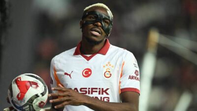 Galatasaray forması altında sergilediği performansla dünya futbolunun gündeminden düşmeyen Victor