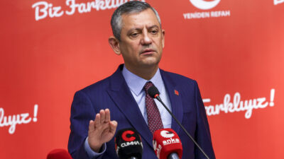 İstanbul’daki KİPTAŞ töreninde konuşan Özgür Özel, İzmir’deki kentsel dönüşüm kooperatifleri