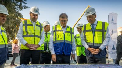 Ekonomik krize rağmen İzmir’de yatırımlar aksamadı. Ulaşımı ve trafiği rahatlatacak