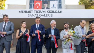 İzmir Büyükşehir Belediyesi, 2025 yılını kentin simge yapılarını ayağa kaldırdığı