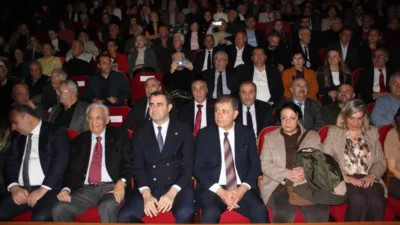 Gazeteci-yazar Uğur Mumcu, hain bir suikastla aramızdan ayrılışının 33’üncü yılında