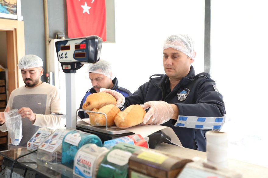 Menderes'te Ramazan mesaisi: Ekiplerden sahada sıkı denetim 3 Menderes'te Ramazan mesaisi: Ekiplerden sahada sıkı denetim