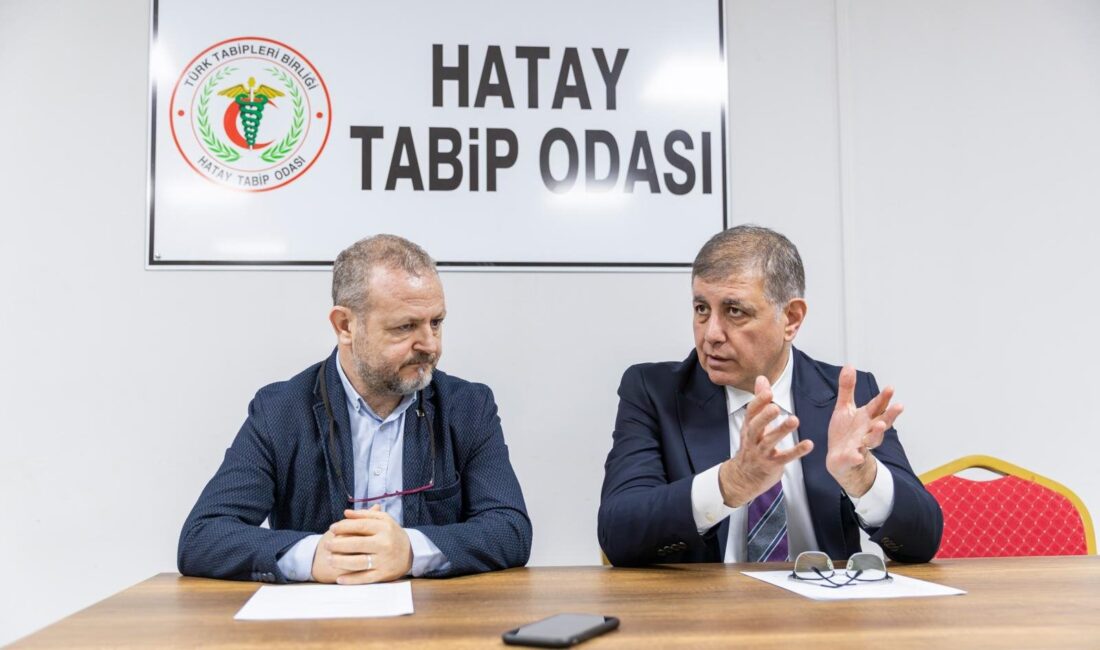 6 Şubat depremlerinin üçüncü yıl dönümü dolayısıyla bölgeye giden İzmir