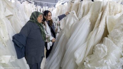 Ekonomik kriz evlilik hayallerini ertelemesin. İzmir Büyükşehir Belediyesi ve Moda