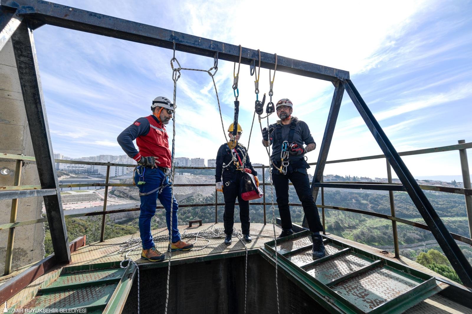 Afetlerde mahsur kalan hayvanlar unutulmayacak: Hiçbir can 'nefessiz' kalmayacak