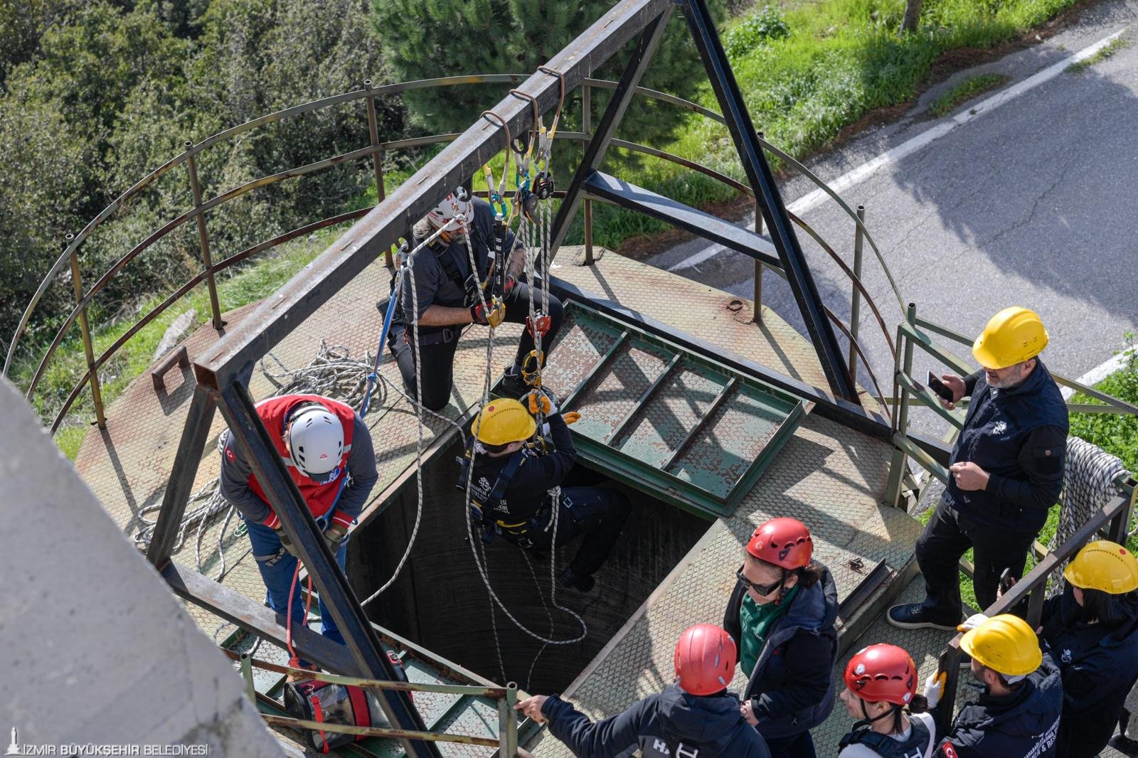 Afetlerde mahsur kalan hayvanlar unutulmayacak: Hiçbir can 'nefessiz' kalmayacak