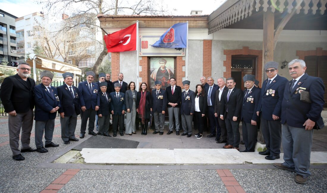 Karşıyaka Belediye Başkanı Yıldız Ünsal; CHP Genel Başkan Yardımcıları Yankı
